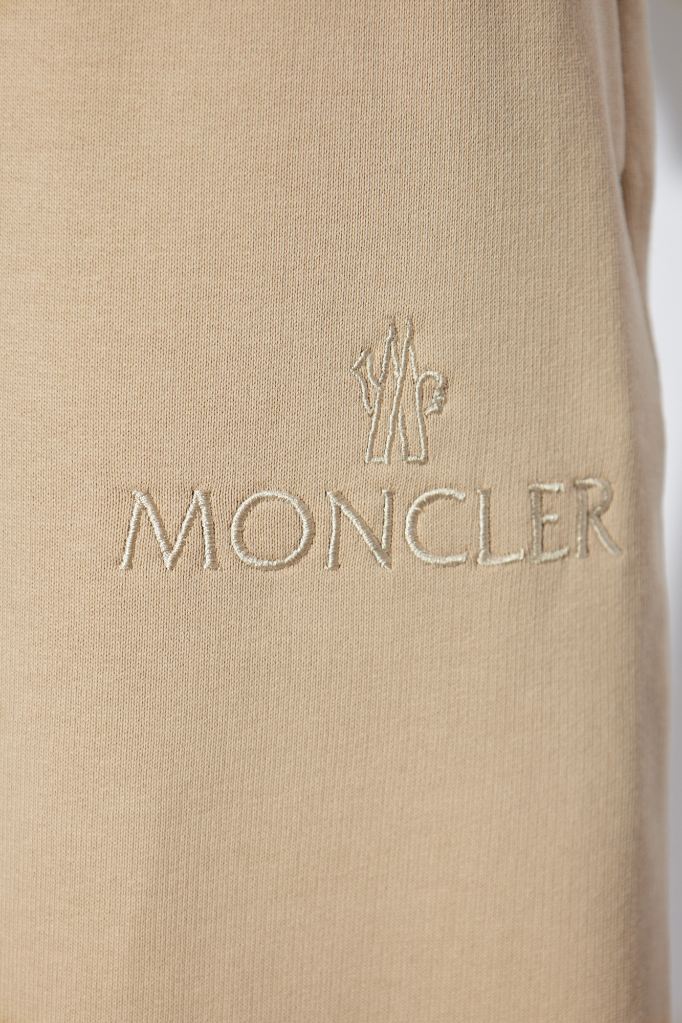 【関税＆送料込み】Moncler Cream-Colored Trousers 関税＆送料込み】Moncler Cream-Colored Trousers Cream Creased